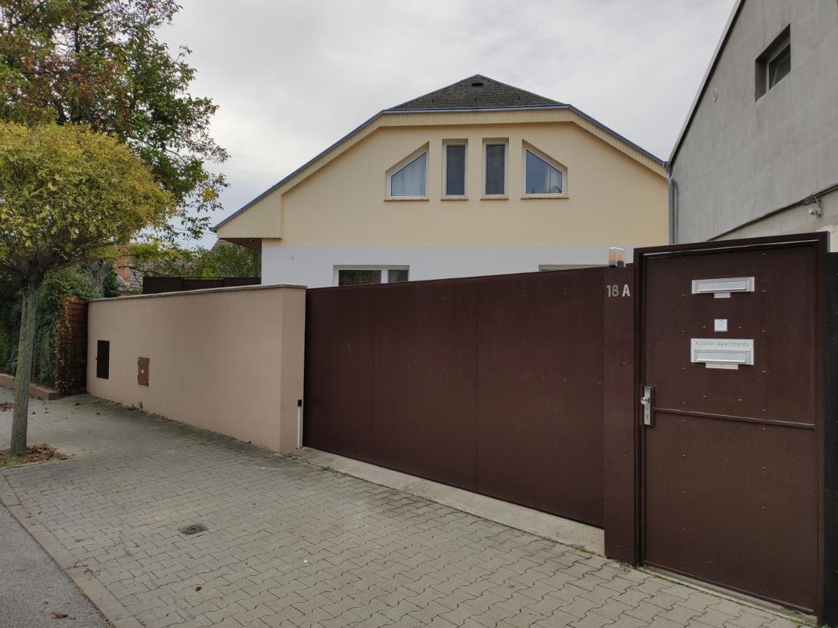 Xlsuite Apartment Comfort Piest'any Esterno foto
