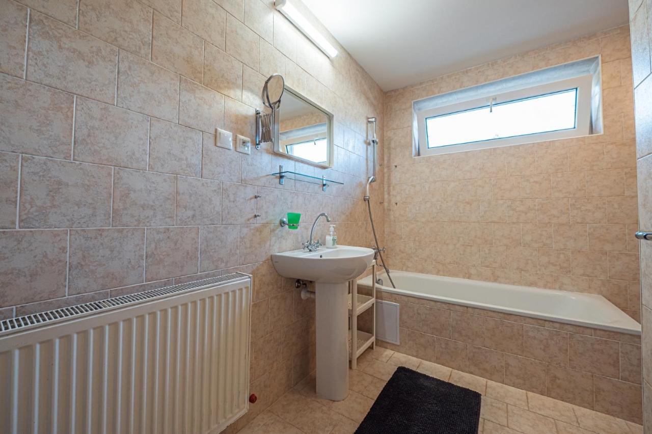 Xlsuite Apartment Comfort Piest'any Esterno foto