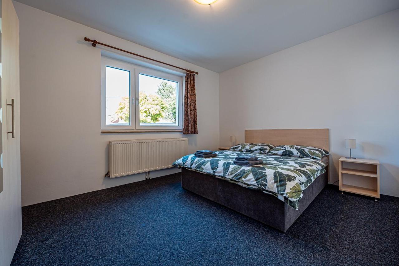 Xlsuite Apartment Comfort Piest'any Esterno foto